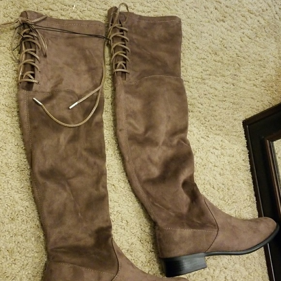 ❎SOLD❎Taupe tan over knee boots size 5.5 - Picture 7 of 7